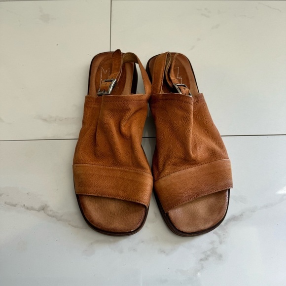 Miz Mooz Guava Brown Leather Sandals Size 41 / US - Picture 3 of 6